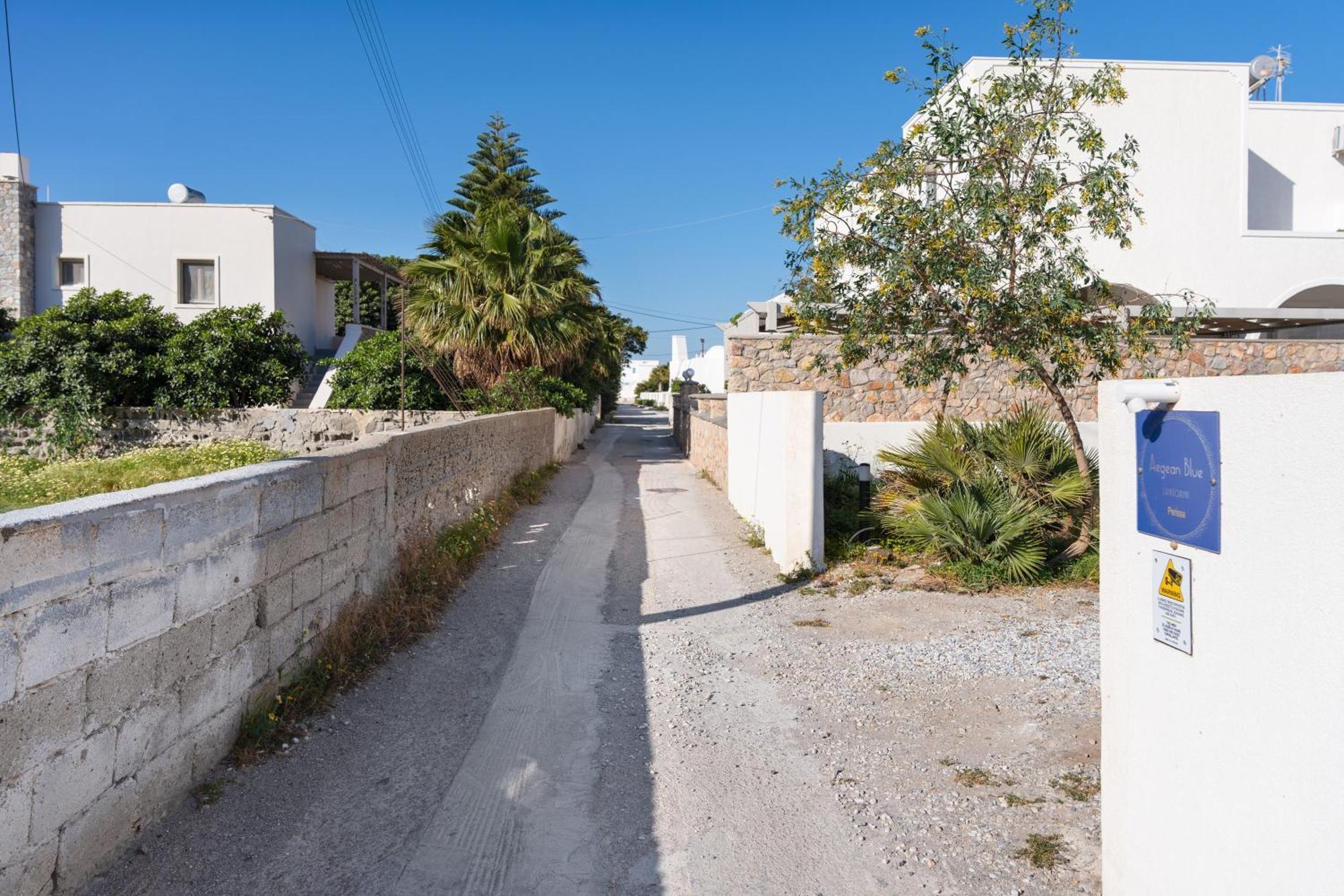 דירות Aegean Blue Santorini Perissa מראה חיצוני תמונה