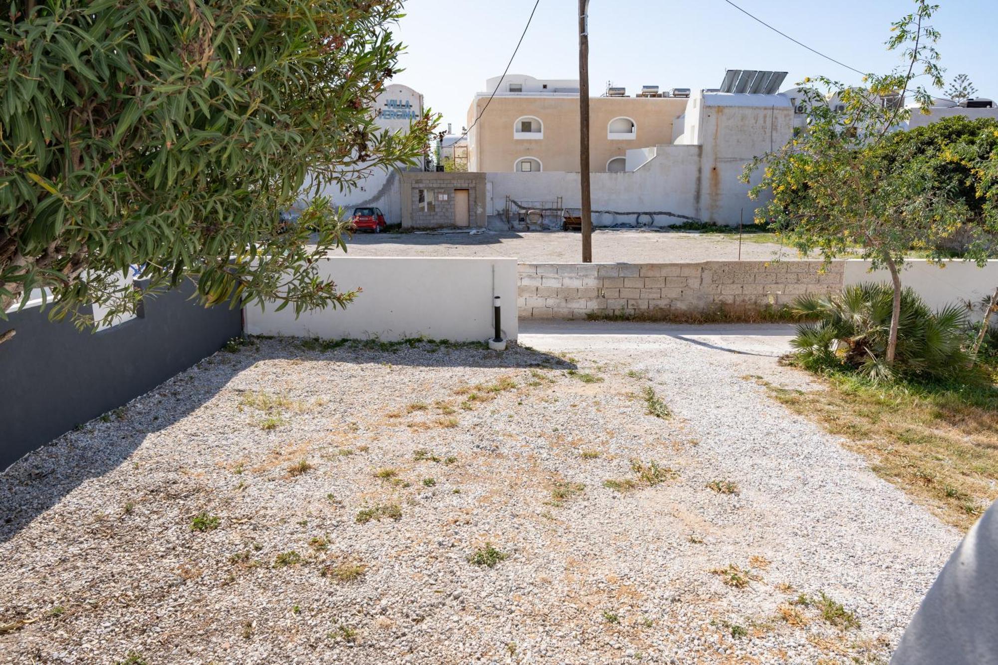 דירות Aegean Blue Santorini Perissa מראה חיצוני תמונה